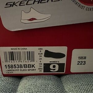 Skechers flats